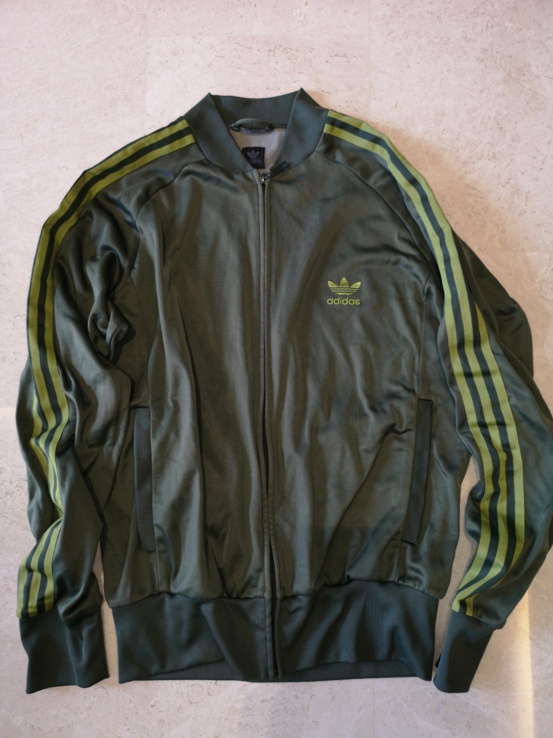 Adidas windbreaker army green shop