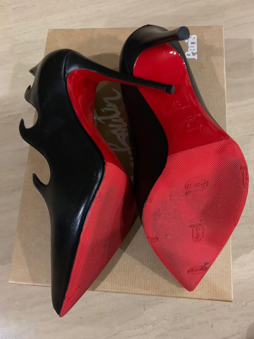 Matte black louboutin heels outlet