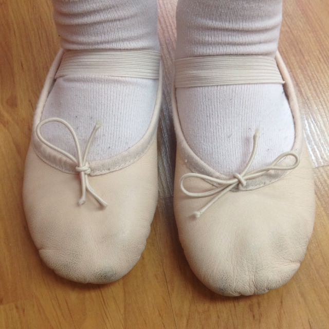 bloch ballet shoe