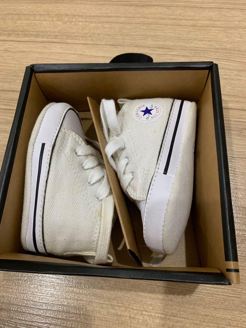 baby converse in box