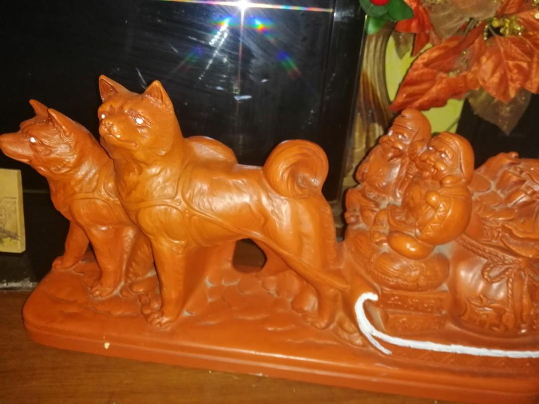 Dog sled sleigh display Japan made (Category: Other Home Decor) located in Taguig. Submitted by kiann24 (Listing ID 235448512, Image 1). Description: Dog sled sleigh Husky/ Alaskan Malamute Color may differ because of the lighting Negotiable Loc Dasmarinas Cavite.