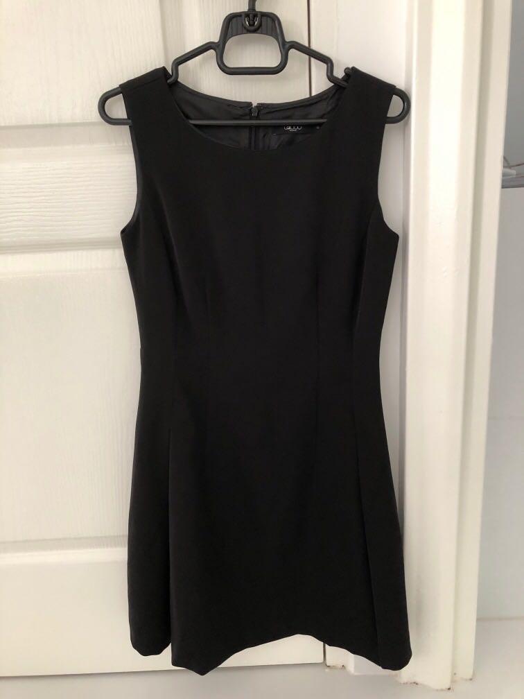 g2000 black dress