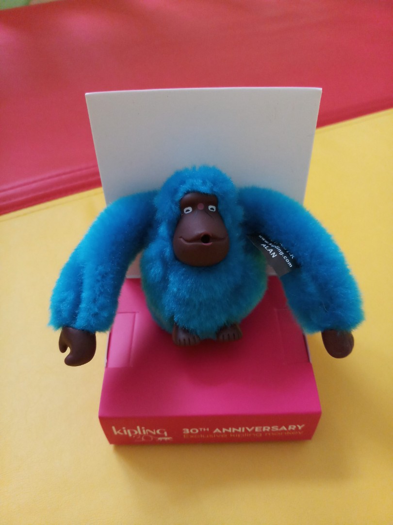 vee reguleren Ijver Kipling 30 週年限量版藍色Monkey (無盒), 名牌, 飾物及配件- Carousell