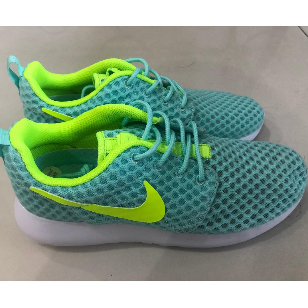 nike roshe one breeze