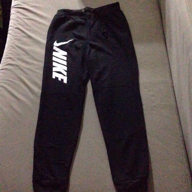 nike sweatpants size