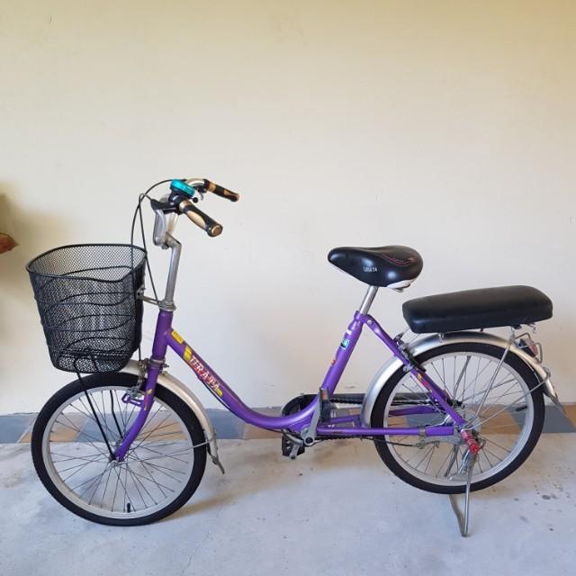 purple mtb saddle