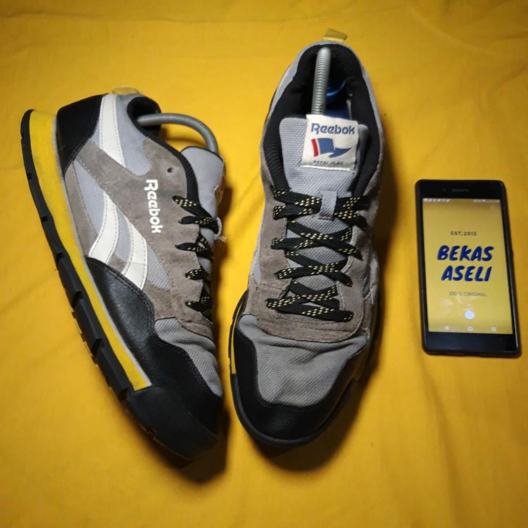 Sepatu second REEBOK ROYAL FLAG ORIGINAL Size 43 masih bagus banget no  minus, Fesyen Pria, Sepatu , Sneakers di Carousell