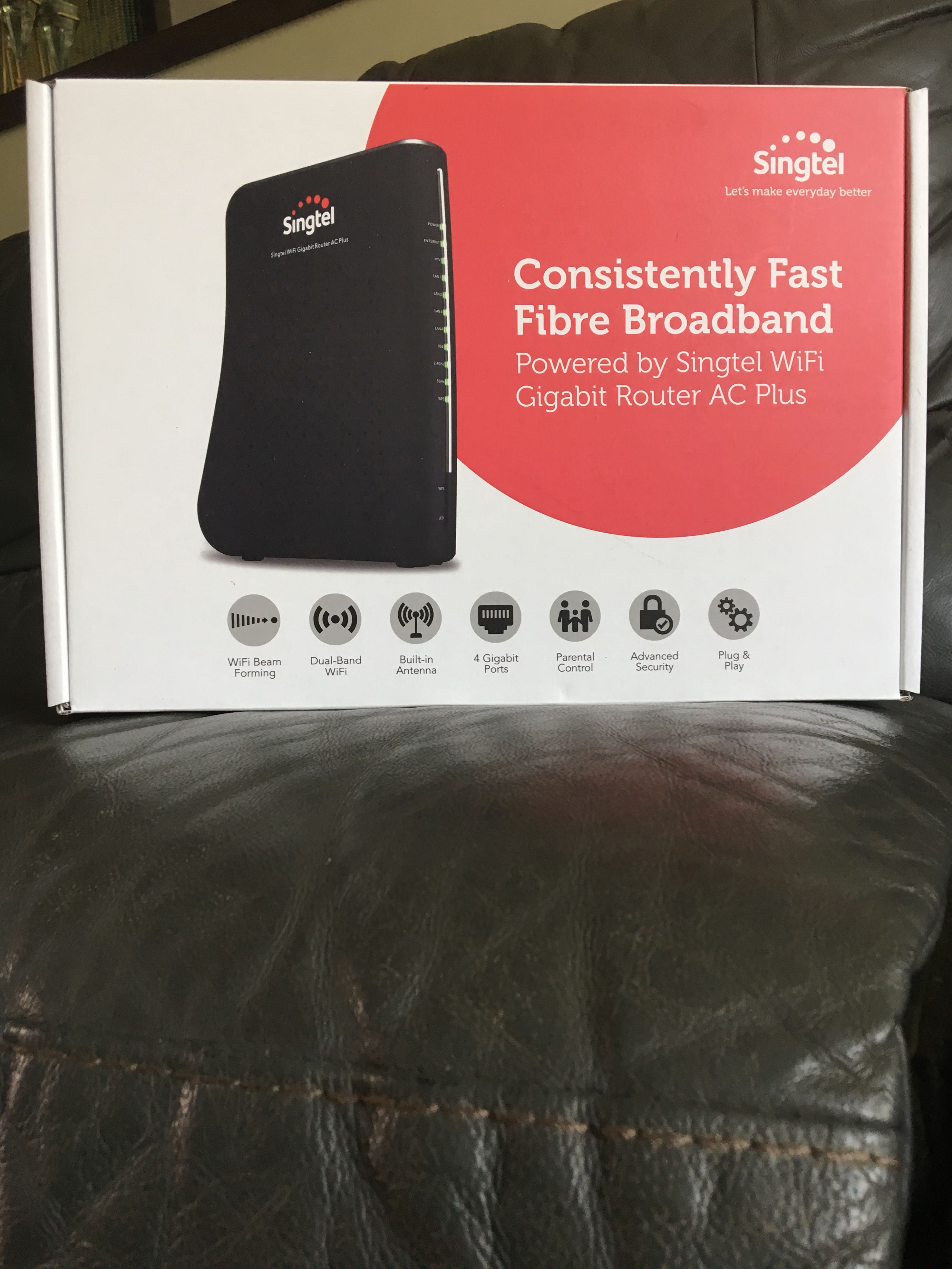 Singtel WiFi Gigabit Router AC Plus, Computers & Tech, Parts