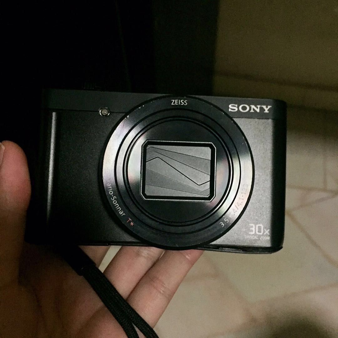 Sony camera with flip screen, Photography, Cameras on Carousell