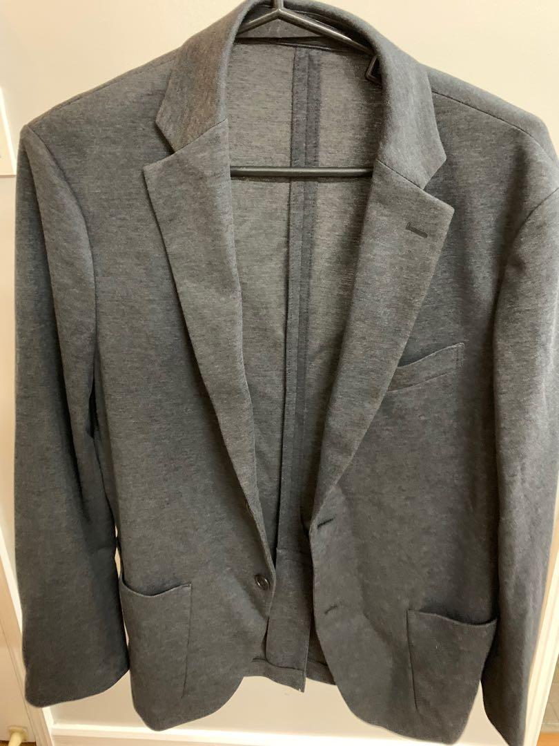 Uniqlo Gray Sports Jacket (Category: Coats, Jackets and Outerwear) located in Quezon City. Submitted by john9642 (Listing ID 235309347, Image 1). Description: .