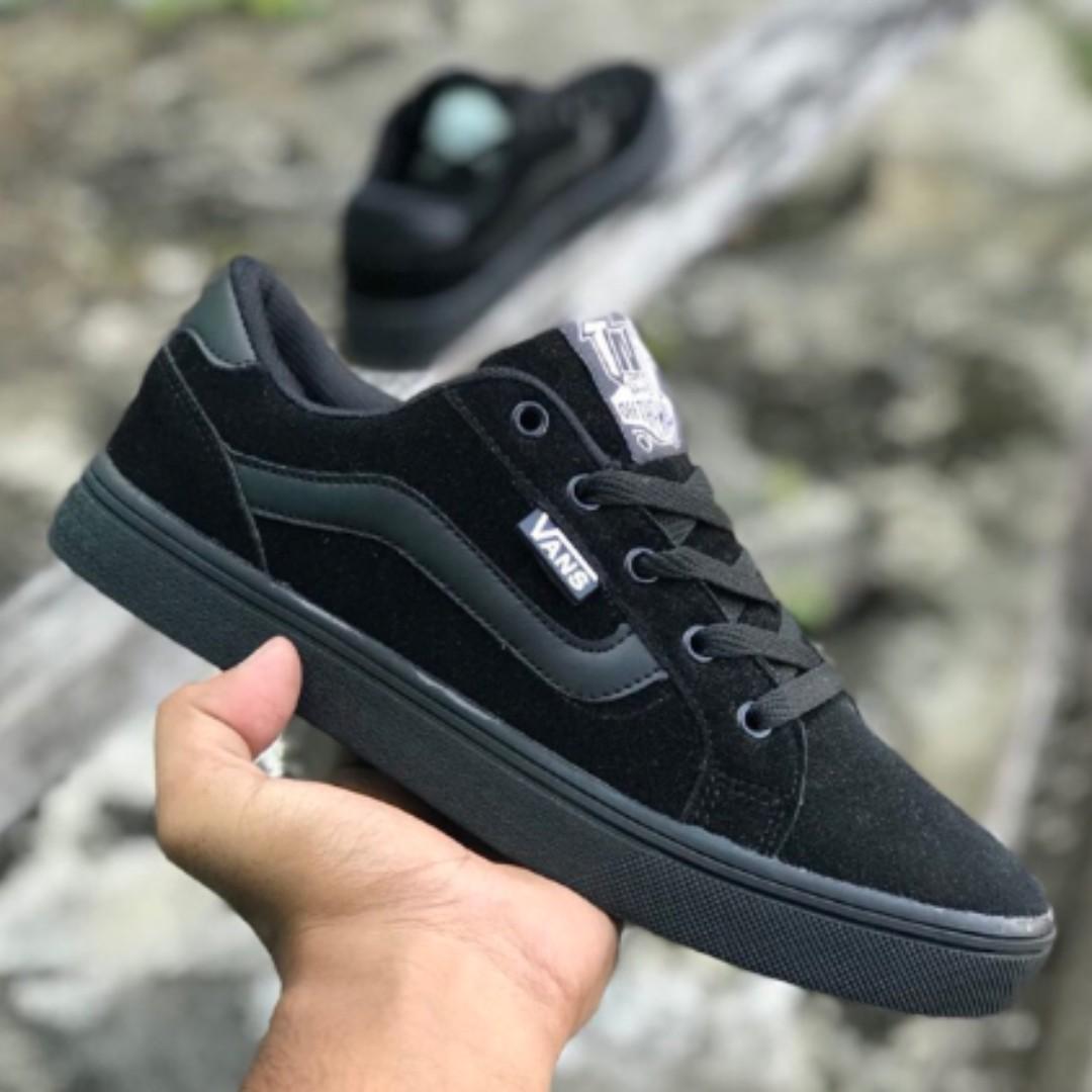 VANS TNT ALL BLACK VANS OLD SKOOL 2.0 JuneToGo Mgag101 Carouselland