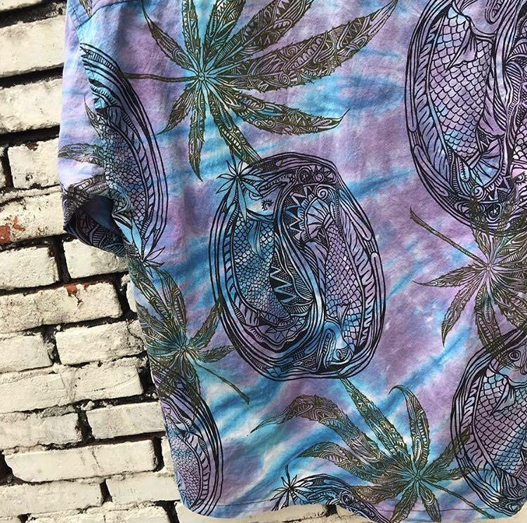 渲染圖騰大麻花襯衫 塵老爺vintage 古著復古 他的時尚 上衣在旋轉拍賣