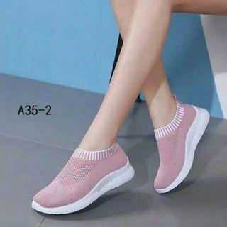 sepatu slip on wanita venom baru RD 09