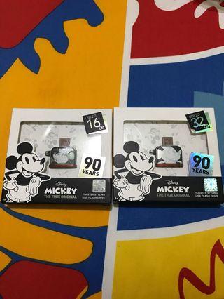Disney Mickey The True Original - Toaster Styling USB Flash Drive