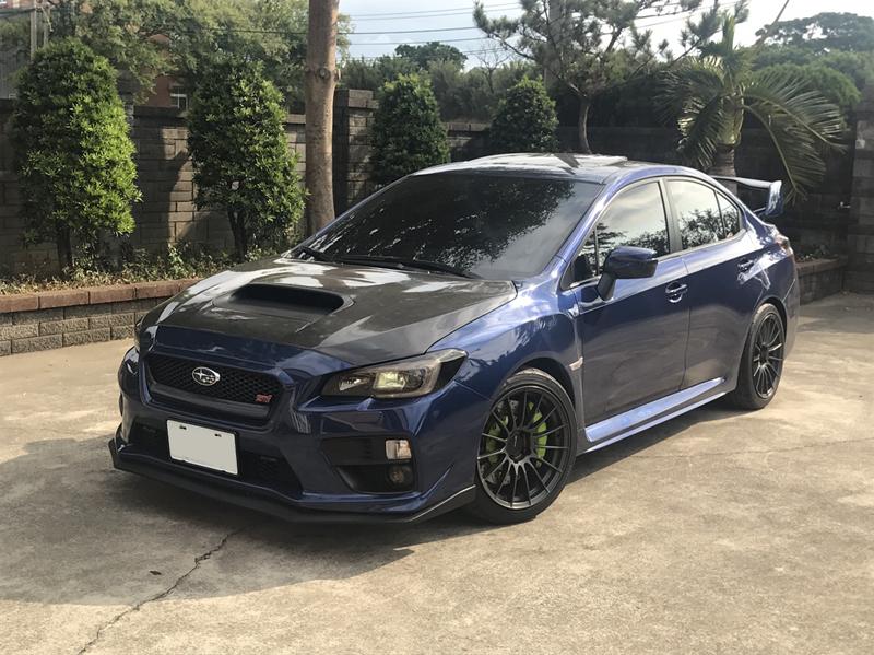 2014年wrx Sti 藍改熱門車中古車二手車 汽車 汽車出售在旋轉拍賣