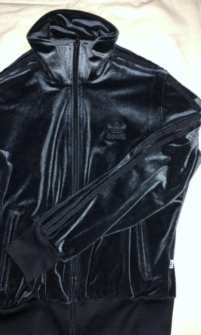 látigo Monarquía relajarse Adidas Firebird Track Jacket in Velvet Midnight Blue, Women's Fashion,  Coats, Jackets and Outerwear on Carousell