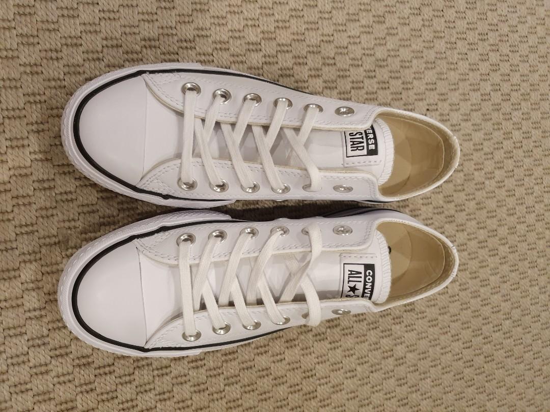 Chuck all star hotsell lift clean ox sneakers