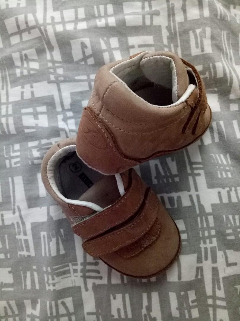 Florsheim shoes (Category: Babies & Kids Fashion) located in Malolos. Submitted by nanay.declutter (Listing ID 235511919, Image 1). Description: GUC to be safe RFS: outgrown / decluttering Size: 2 Shipping fee will be shouldered by buyer Meet up and shipping on weekends only MoP: Security Bank and remittance centers only.