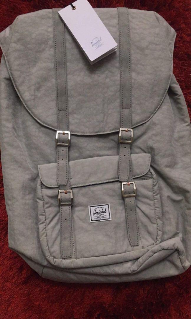 herschel little america waterproof