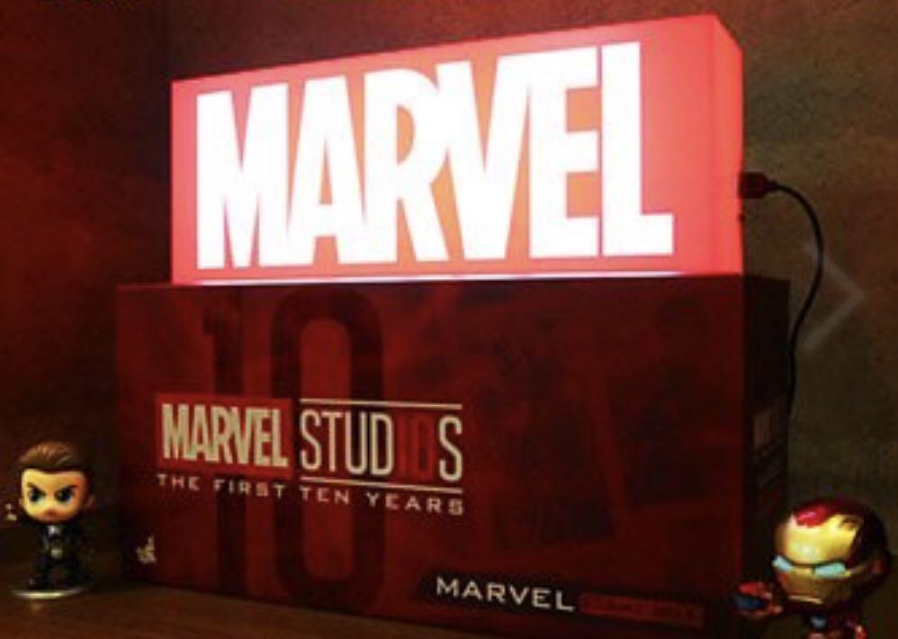 Hot Toys PLIG001N Marvel Studios The First 10 Years Marvel Light