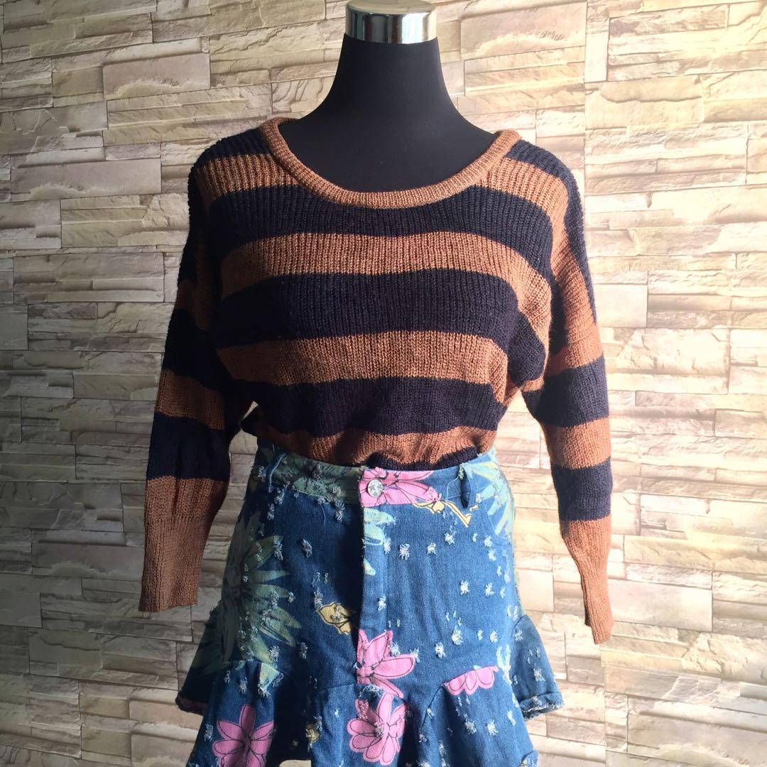 Knitted tops (Category: Others Tops) located in Santa Rosa. Submitted by maximscollection (Listing ID 235588677, Image 1). Description: .