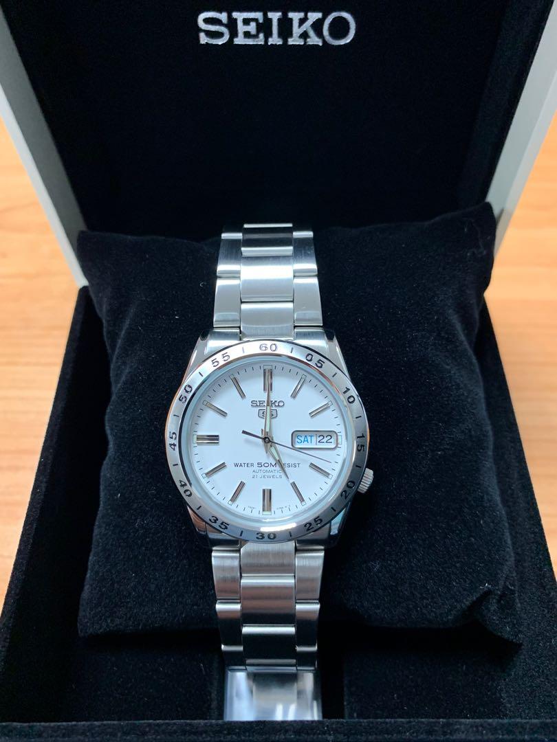Lnib Seiko 5 Explorer White Dial Men S Fashion Watches On Carousell