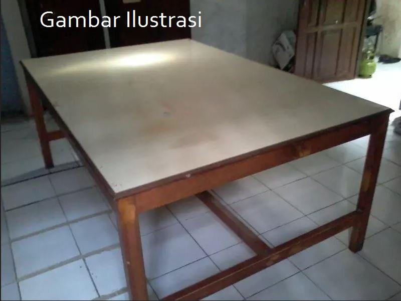 Meja Potong Kain Home Furniture Furniture On Carousell