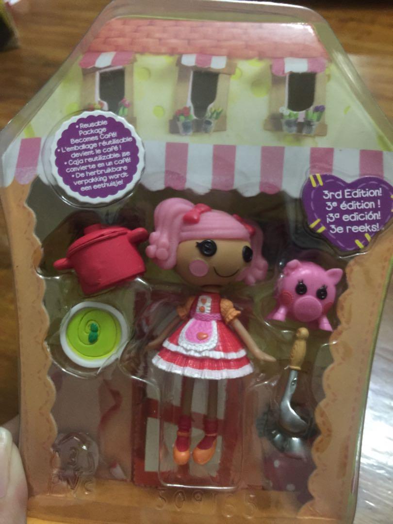 Mini Lalaloopsy (Category: Kids Toys) located in Mandaluyong City. Submitted by littletwinstars1917 (Listing ID 235626891, Image 2). Description: New with box. Still negotiable.