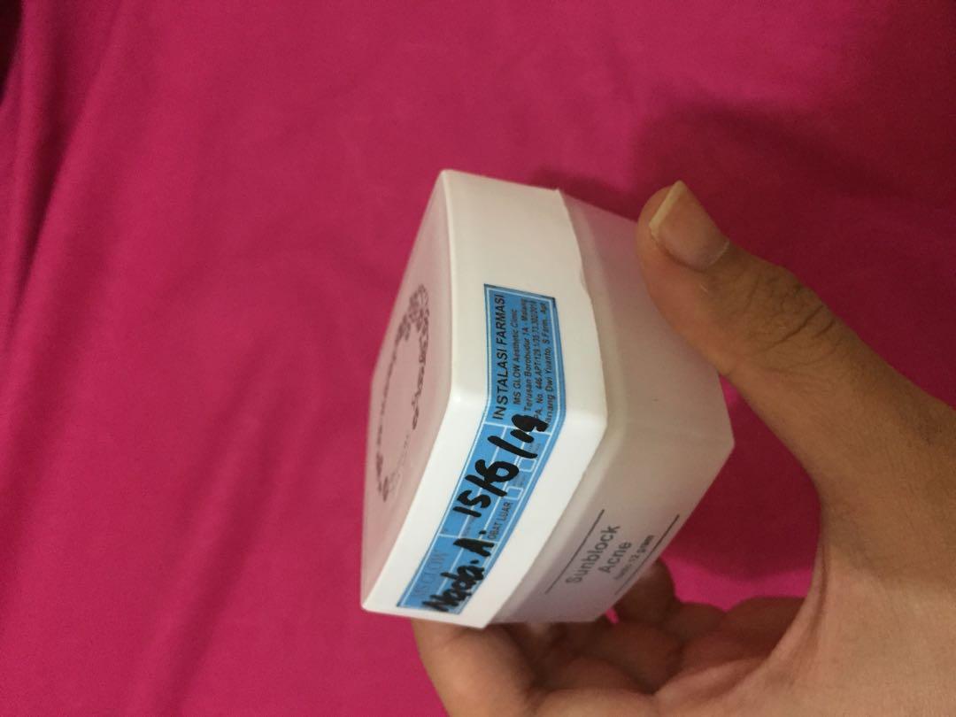 Ms Glow Sunblock Acne Kesehatan Kecantikan Kulit Sabun Tubuh Di Carousell