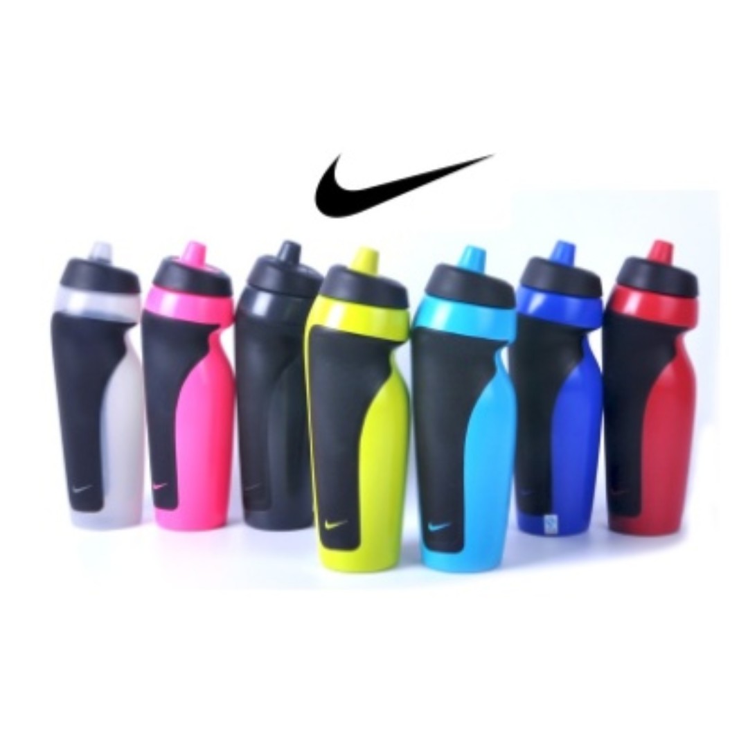 how much water does a nike bottle hold