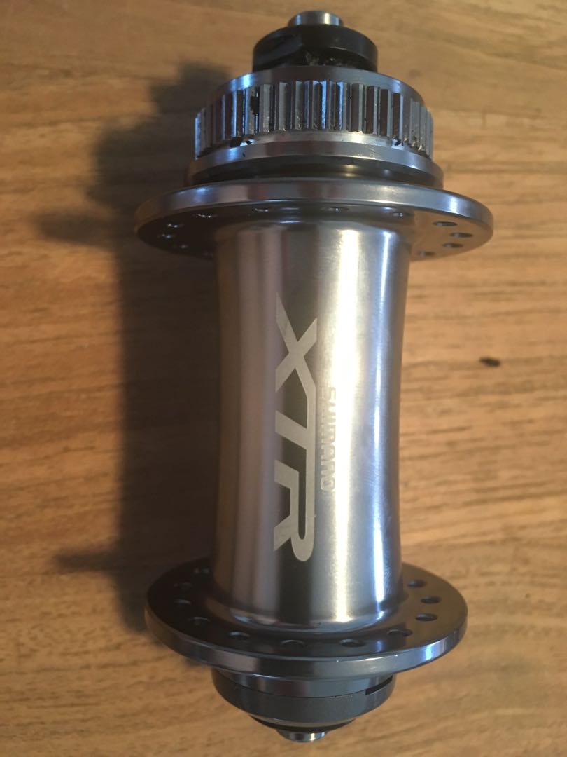 NOS 100mm 32H XTR HB-M965 hub, Sports 