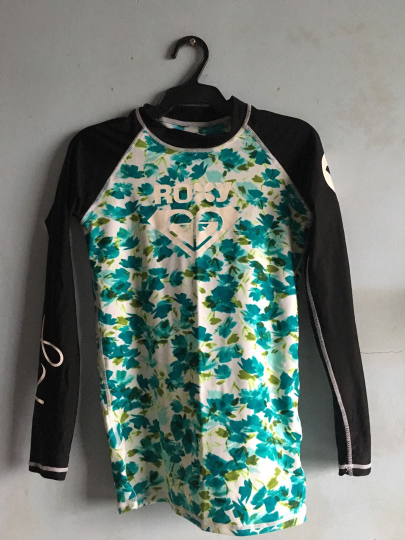 Original Roxy Rash Guard, Women's Fashion, Tops, Others Tops on Carousell