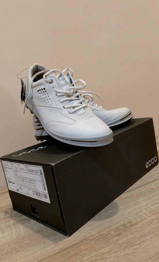 Sepatu Golf Ecco Men S Golf Cage Pro Olah Raga Perlengkapan Olahraga Lainnya Di Carousell