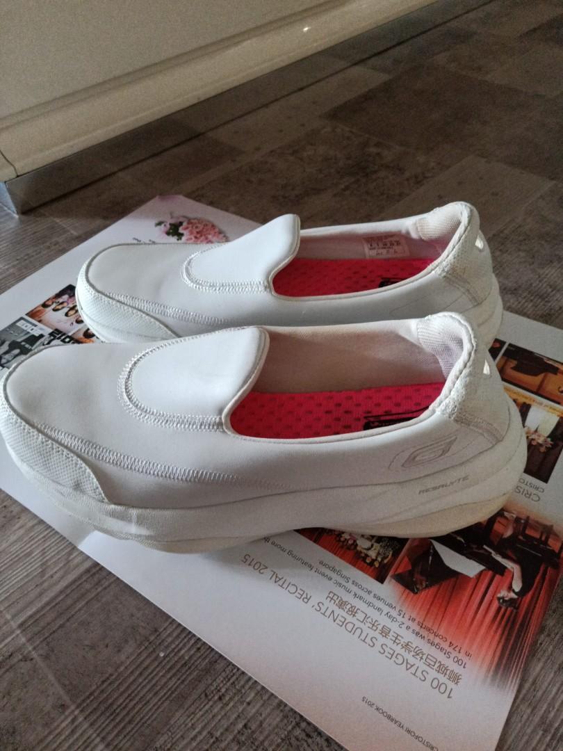 skechers slip on 2015