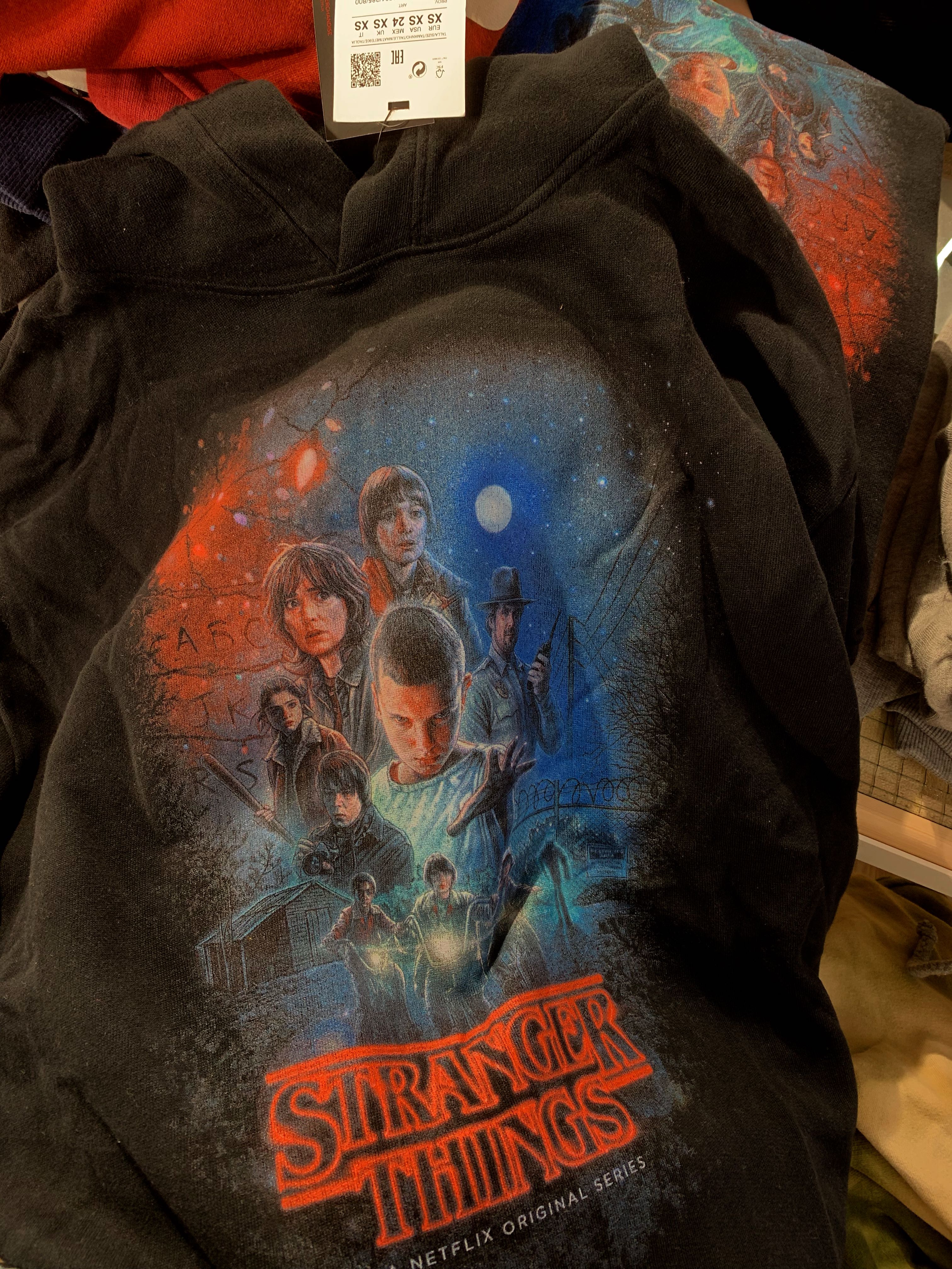 Pull and bear stranger things hoodie deals
