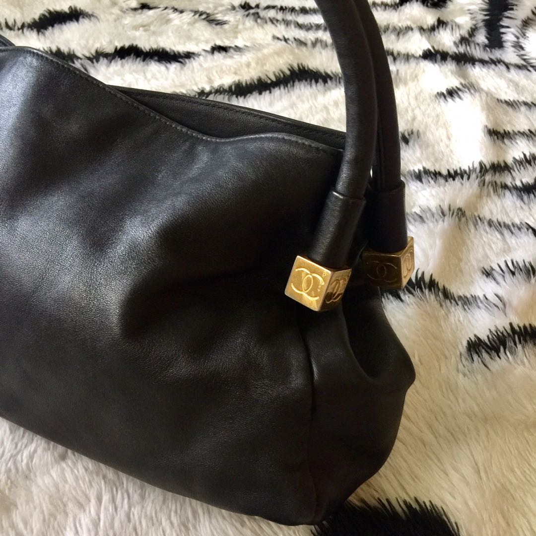 vintage chanel hobo bag