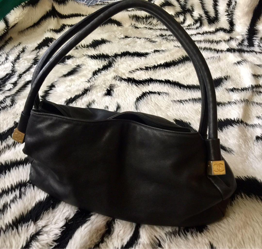 ❌SOLD❌ CHANEL Vintage Cube black leather Bag