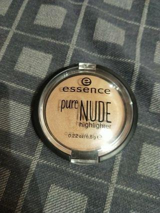 Essence pure nude highlighter 10 be my highlight
