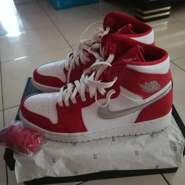 Air jordan 1 silver medal