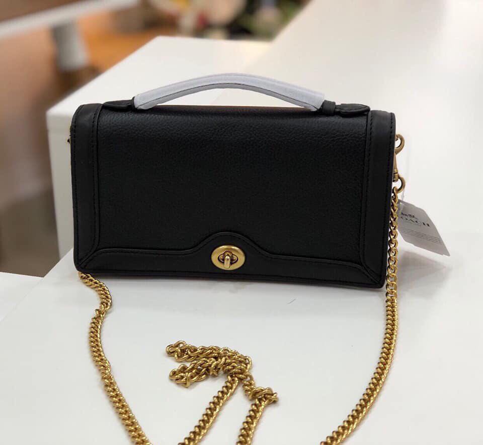 Authentic coach riley chain clutch, Women's Fashion, Bags & Wallets ...