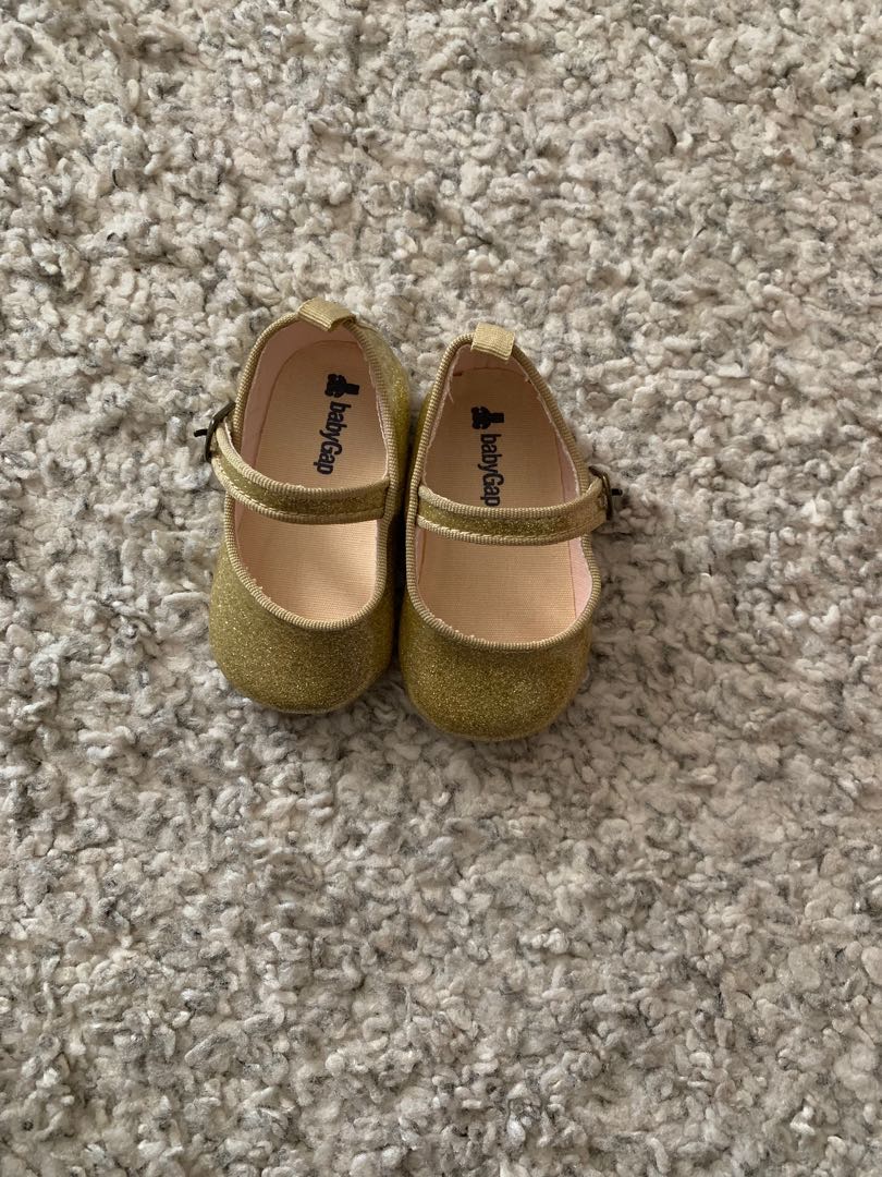 Baby gap best sale girls shoes
