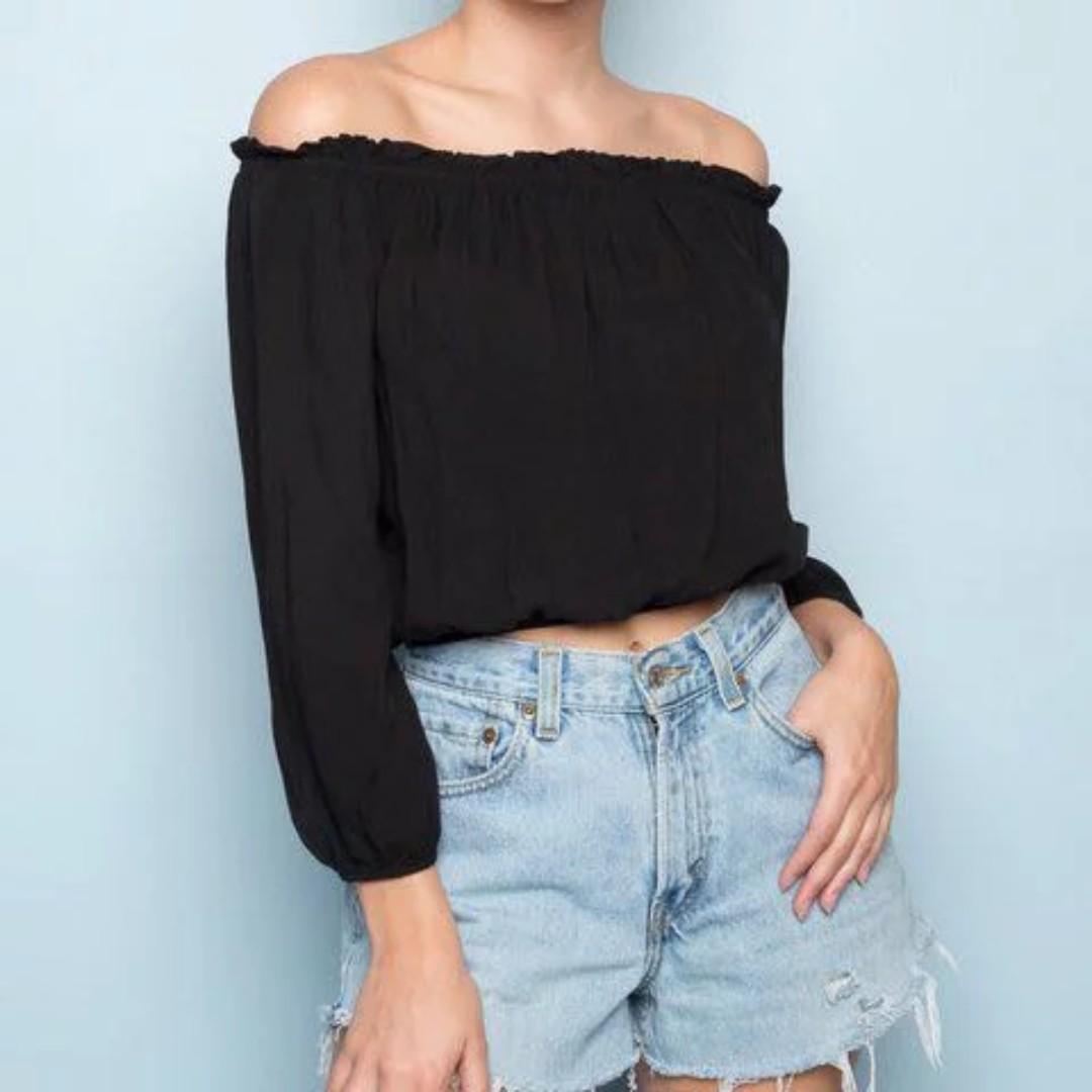 Brandy melville black off the shoulder top top
