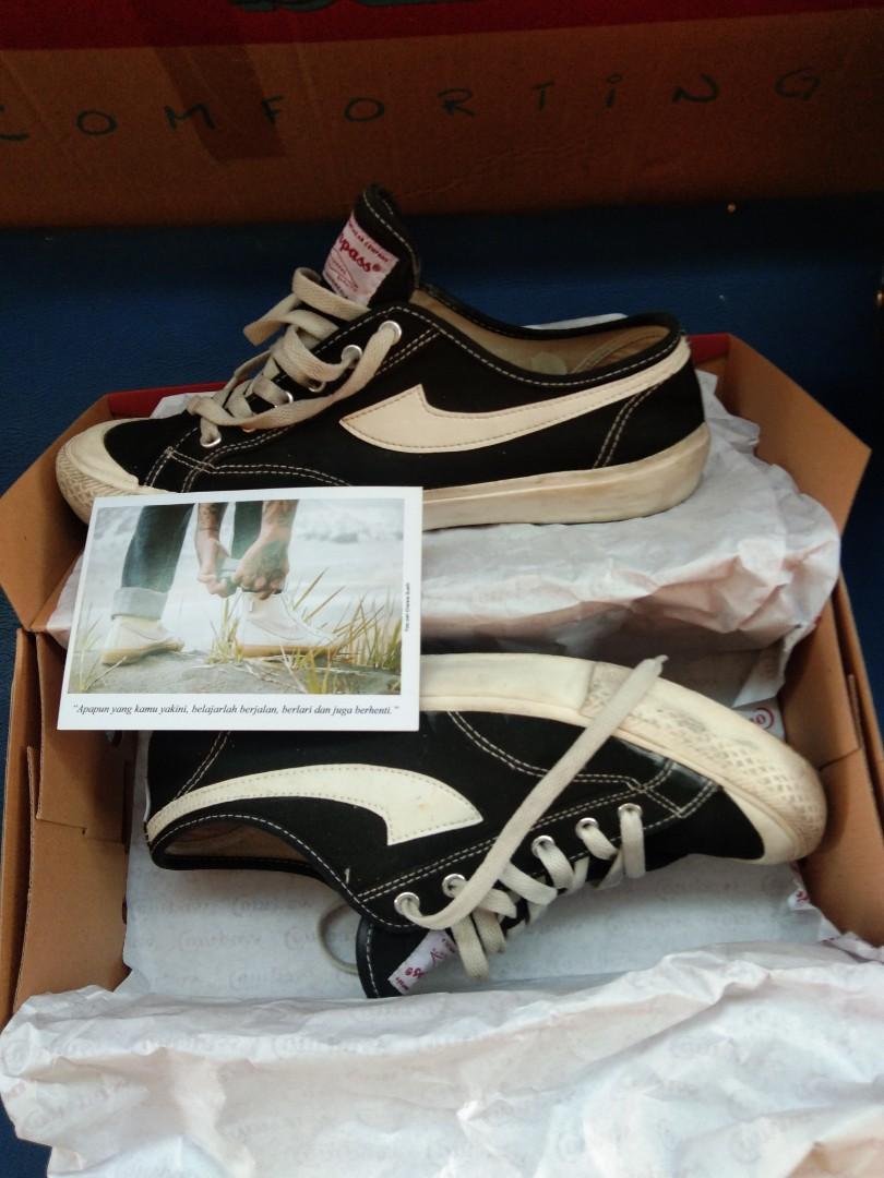 Compass Gazelle Asli Indoo Lokal Keren Fesyen Pria Sepatu Sneakers Di Carousell