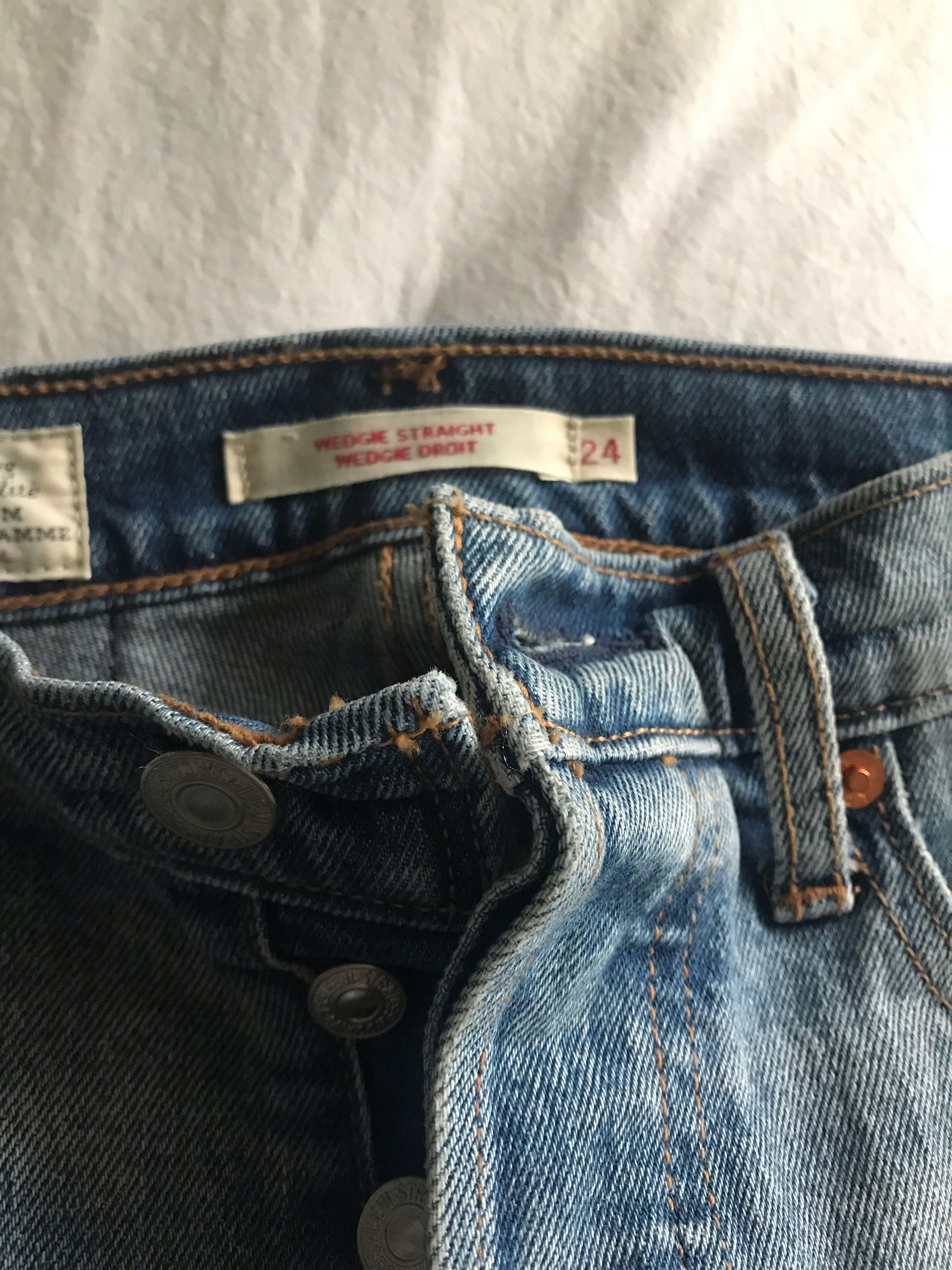 levis wedgie straight jeans in size 24