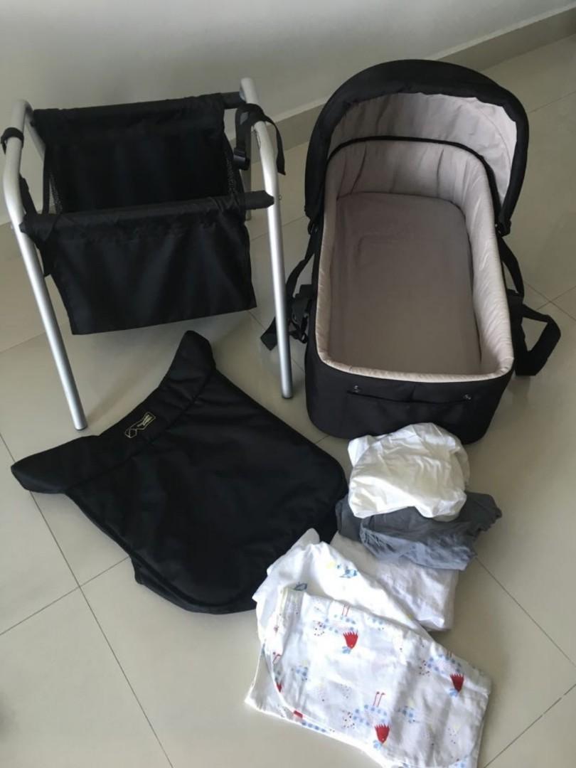mountain buggy carrycot stand