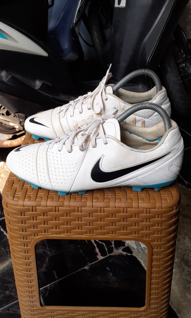 Sepatu bola nike CTR360 original size 