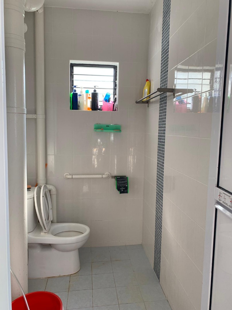 (Category: ) located in . Submitted by tiong7775 (Listing ID 235745431, Image 1). Description: .