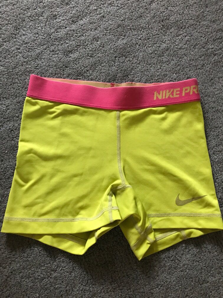 nike bike shorts pink