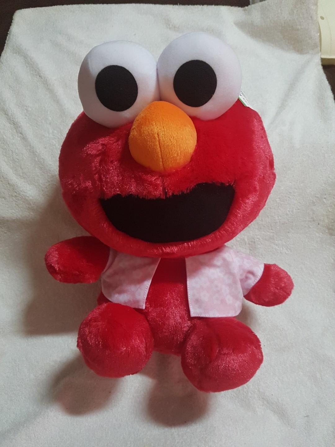 Plush elmo with soft 2025 eyes
