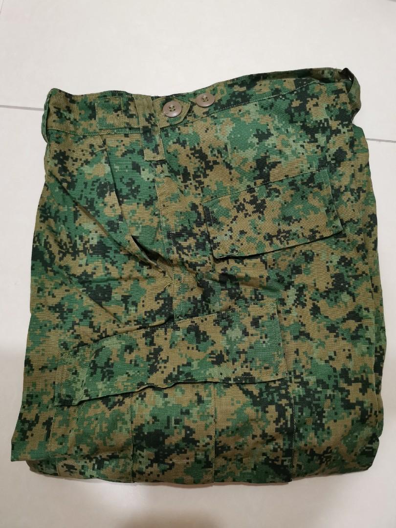 Army Pixelated Uniform, Men's Fashion, Tops & Sets, Formal Shirts on Carousell